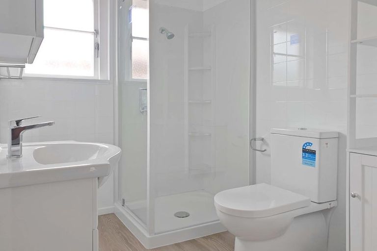 Photo of property in 1/1113 Fergusson Drive, Clouston Park, Upper Hutt, 5018