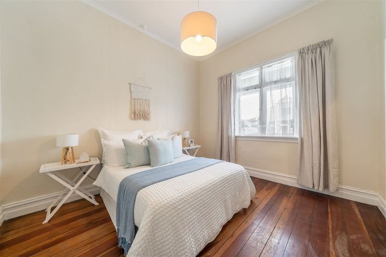 Photo of property in 11 Richmond Street, Petone, Lower Hutt, 5012