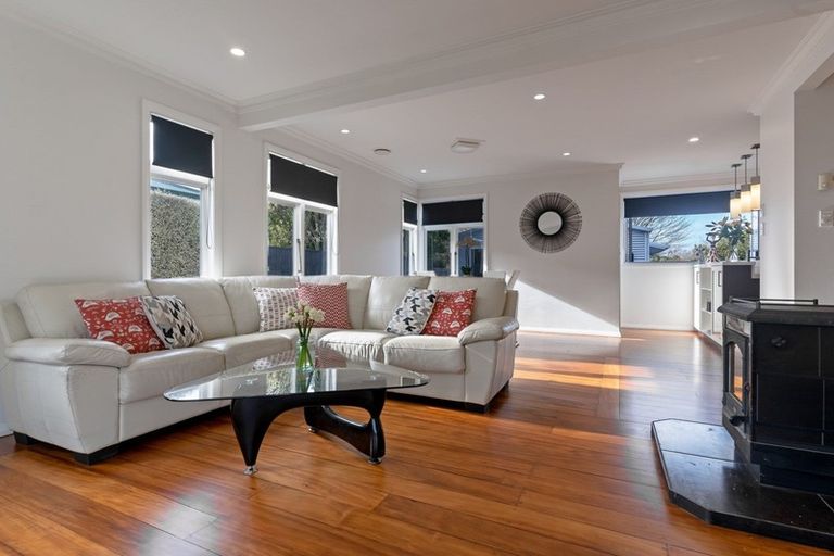 Photo of property in 11 Kempton Street, Greytown, 5712