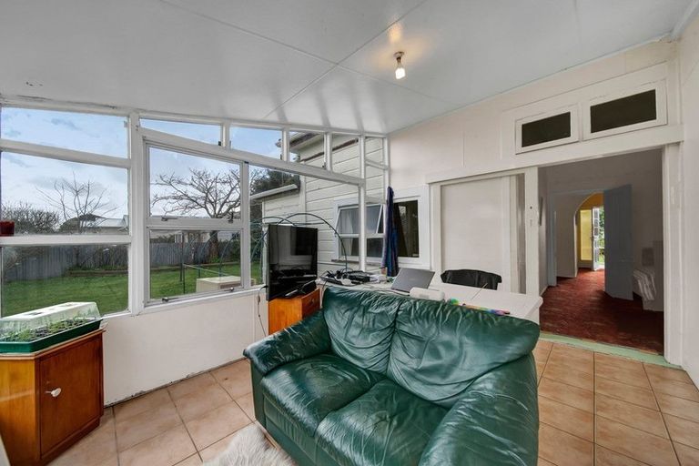 Photo of property in 25 Argyle Street, Hawera, 4610