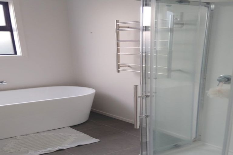 Photo of property in 82 Karamea Street, Whalers Gate, New Plymouth, 4310