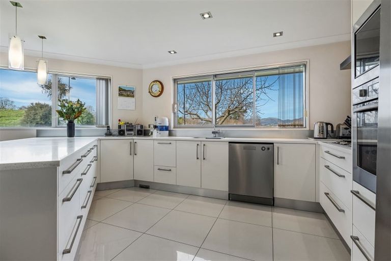 Photo of property in 2 Donovan Place, Aidanfield, Christchurch, 8025