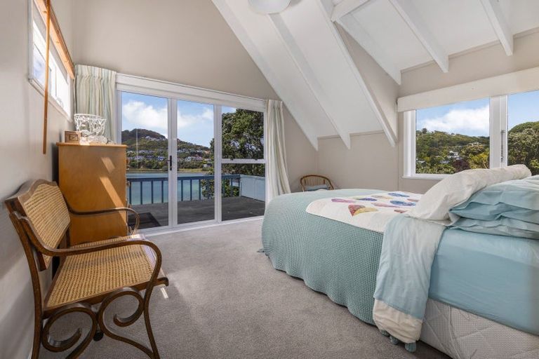 Photo of property in 48 Seaview Road, Paremata, Porirua, 5024