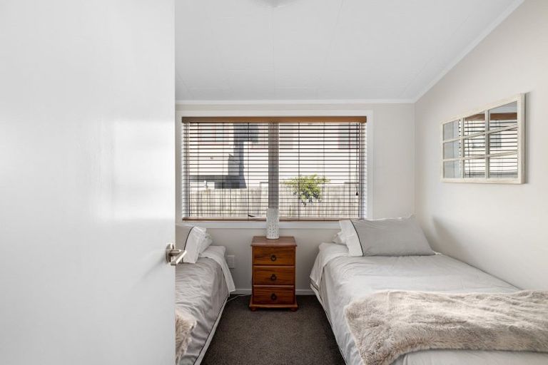 Photo of property in 185 Marine Parade, Mount Maunganui, 3116