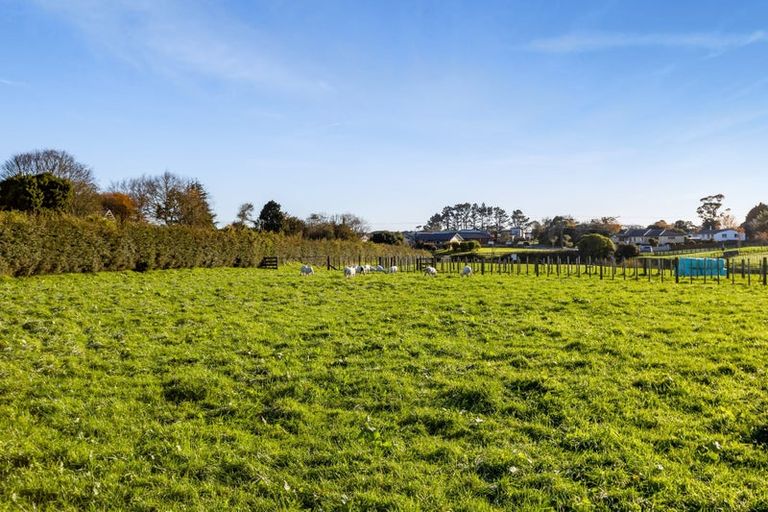 Photo of property in 159 Opunake Road, Stratford, 4391