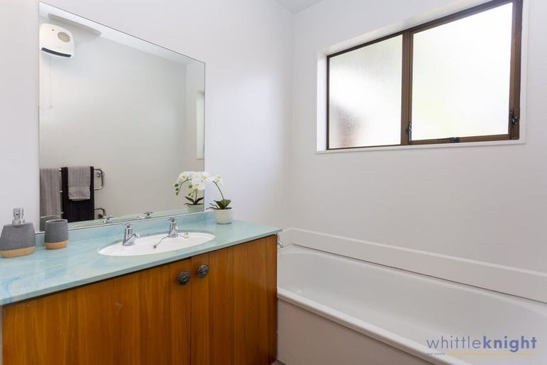 Photo of property in 3/92 North Avon Road, Richmond, Christchurch, 8013