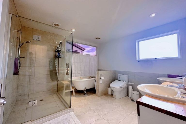 Photo of property in 51 Trafford Street, Harewood, Christchurch, 8051