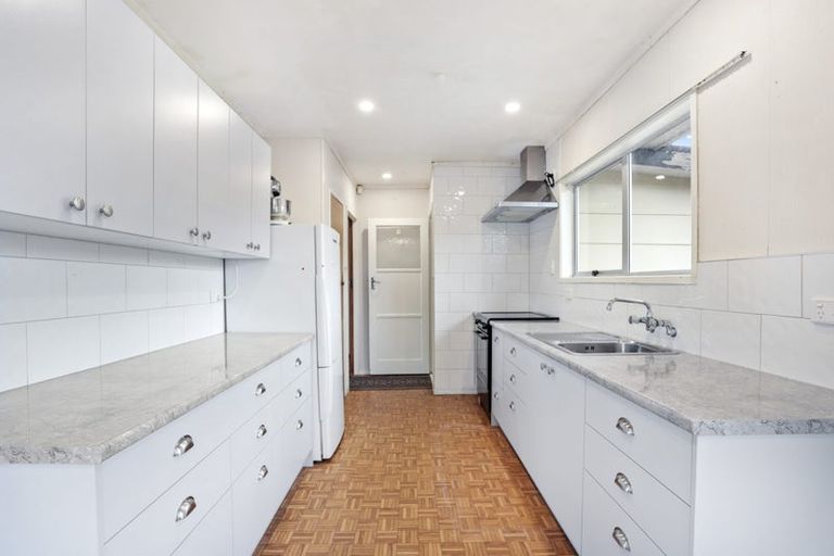 Photo of property in 412 West Coast Road, Glen Eden, Auckland, 0602