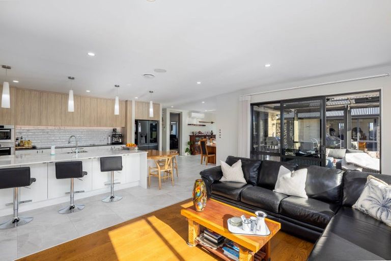 Photo of property in 18 Mara-kai Place, Pegasus, 7612