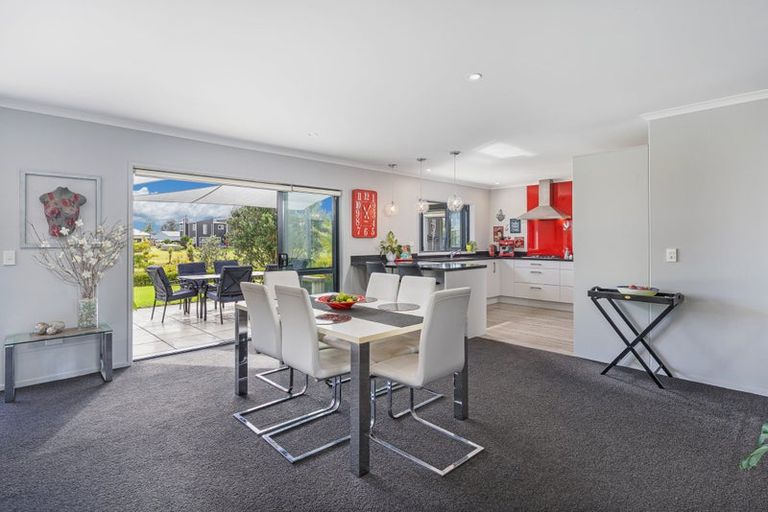 Photo of property in 28 Motukorure Parade, Cooks Beach, Whitianga, 3591
