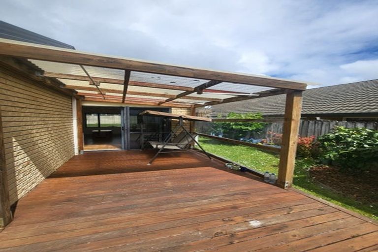 Photo of property in 128 Charles Prevost Drive, The Gardens, Auckland, 2105
