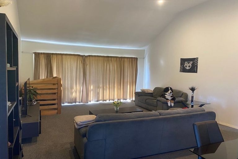 Photo of property in 2/75 Garreg Road, Bryndwr, Christchurch, 8052