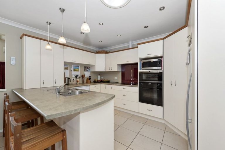 Photo of property in 19 Callard Place, Riverlea, Hamilton, 3216