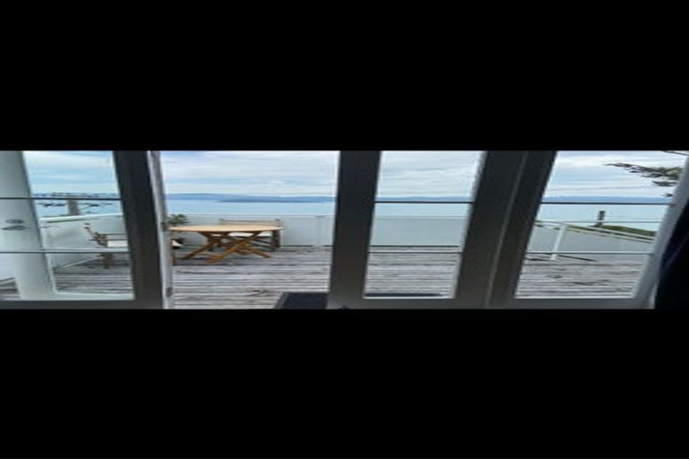 Photo of property in 58 Ferry Road, Days Bay, Lower Hutt, 5013