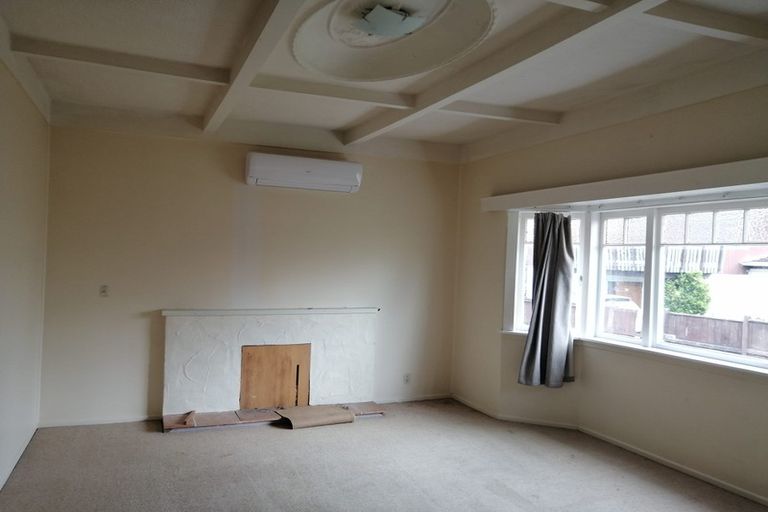 Photo of property in 1/3170 Great North Road, New Lynn, Auckland, 0600