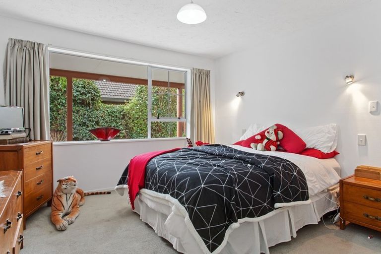 Photo of property in 1/25b Ramore Place, Redwood, Christchurch, 8051