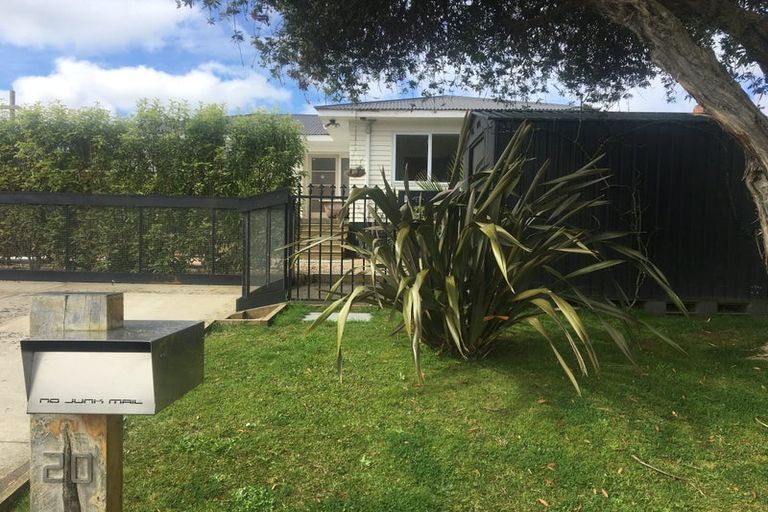 Photo of property in 20 Landon Avenue, Mangere East, Auckland, 2024