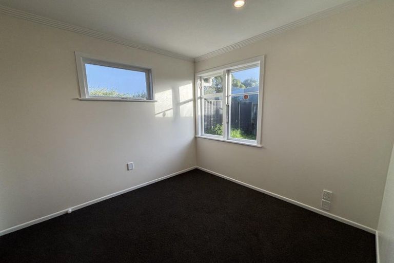 Photo of property in 8 Kuaka Place, Castlecliff, Whanganui, 4501