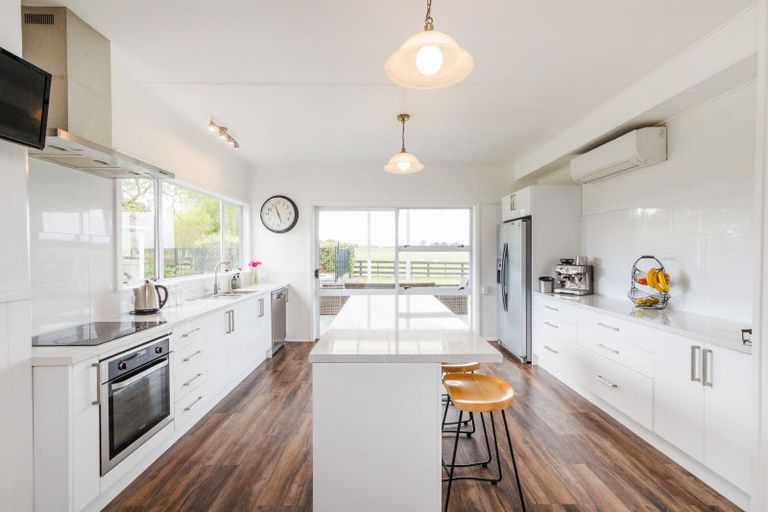 Photo of property in 283 Forlong Road, Colyton, Feilding, 4775