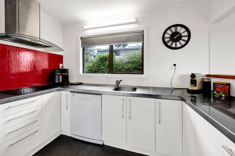 Photo of property in 65 Belt Road, New Plymouth, 4310