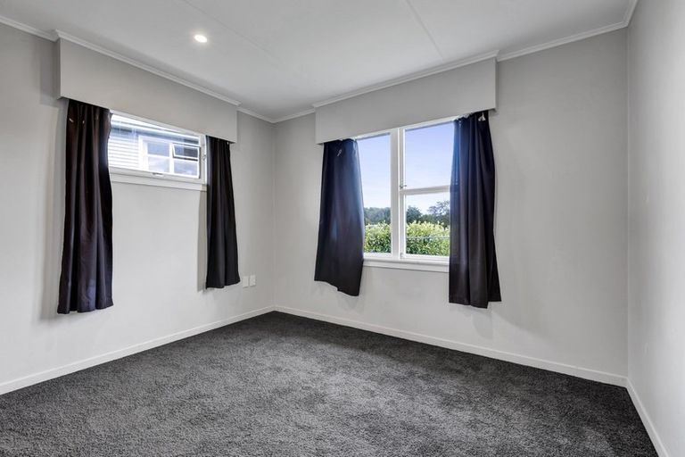 Photo of property in 8 Penrith Street, Westown, New Plymouth, 4310