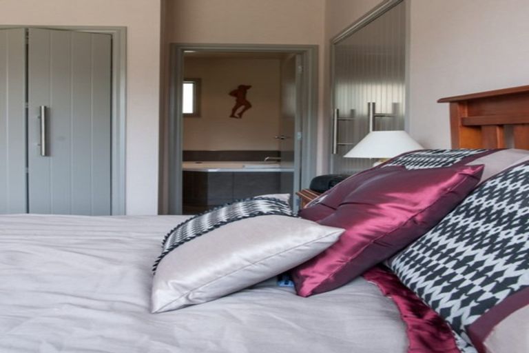 Photo of property in 41 Precipice Lane, Glenorchy, 9372