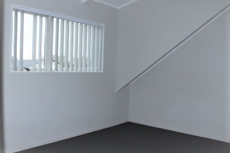 Photo of property in 2/10 Rewa Street, New Lynn, Auckland, 0600