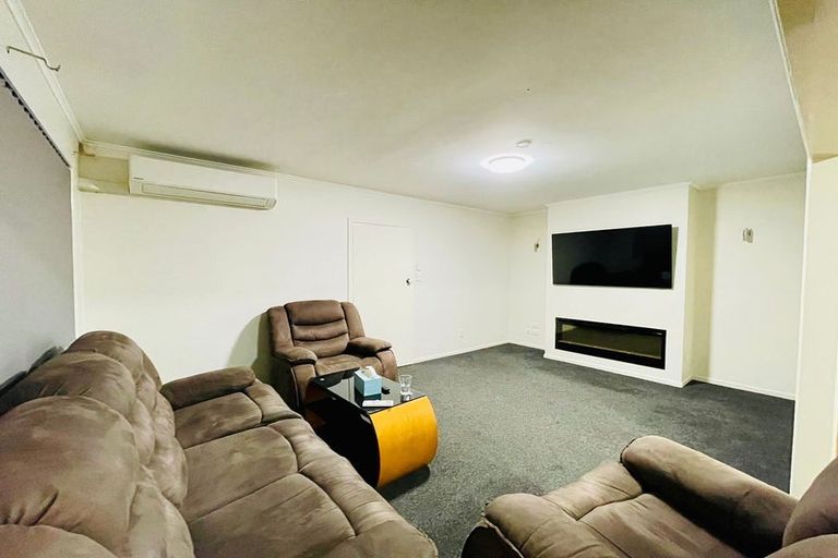 Photo of property in 25 Rosehill Drive, Rosehill, Papakura, 2113