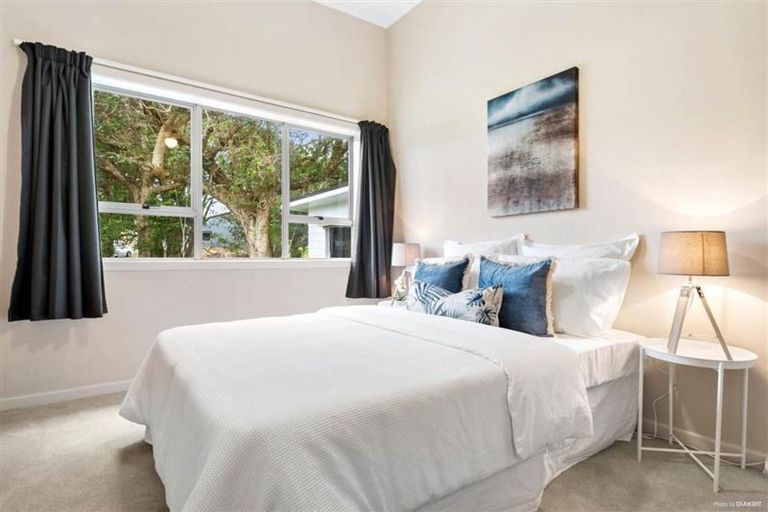 Photo of property in 6 Donald Gavin Way, Paerata, Drury, 2578