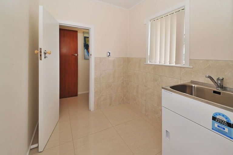 Photo of property in 61 Halver Road, Hillpark, Auckland, 2102