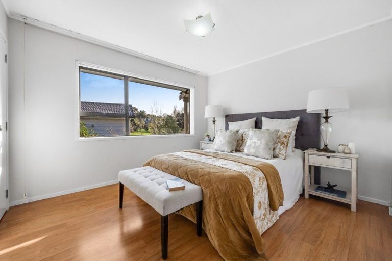 Photo of property in 1/30 Curacao Place, Half Moon Bay, Auckland, 2012