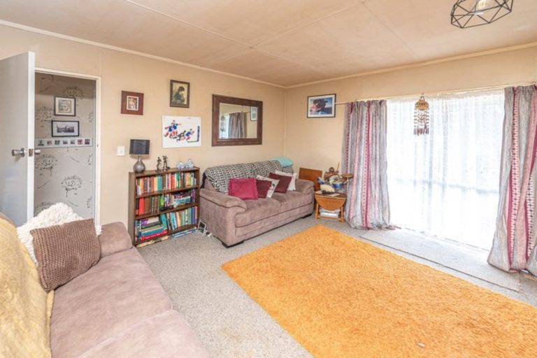 Photo of property in 7 Karyn Street, Castlecliff, Whanganui, 4501