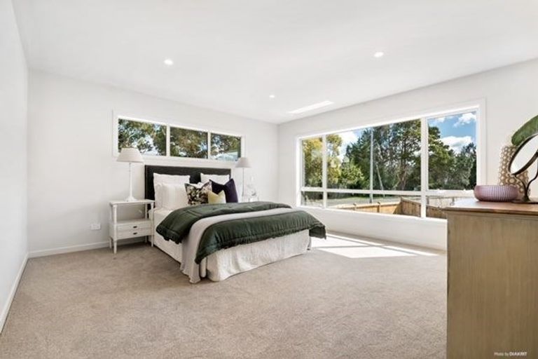 Photo of property in 11 Golden Morning Drive, Albany Heights, Auckland, 0632