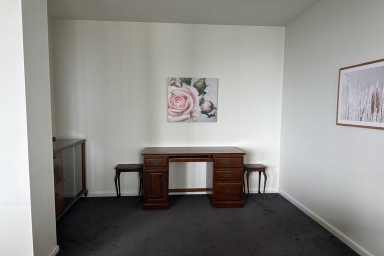 Photo of property in 22 Liardet Apartments, 603/22 Liardet Street, New Plymouth, 4310