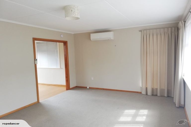 Photo of property in 8 Parnell Street, Fairfield, Lower Hutt, 5011