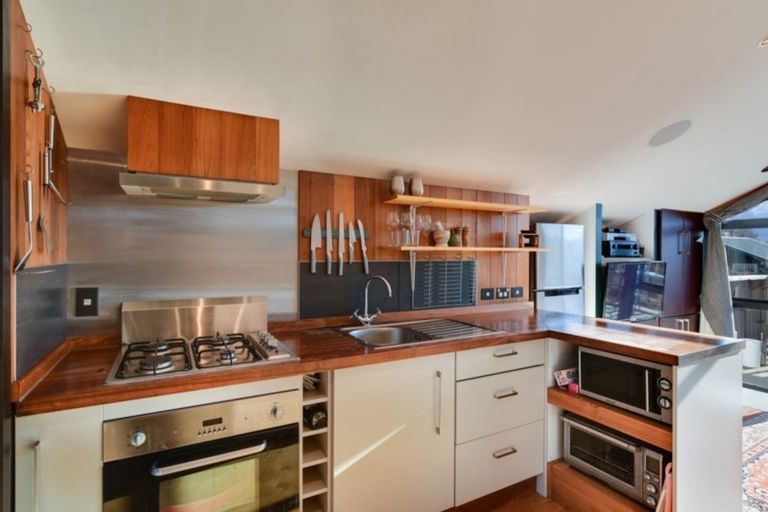 Photo of property in 13 Forbes Place, Glenorchy, 9372