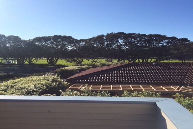 Photo of property in 231a Lake Road, Belmont, Auckland, 0622