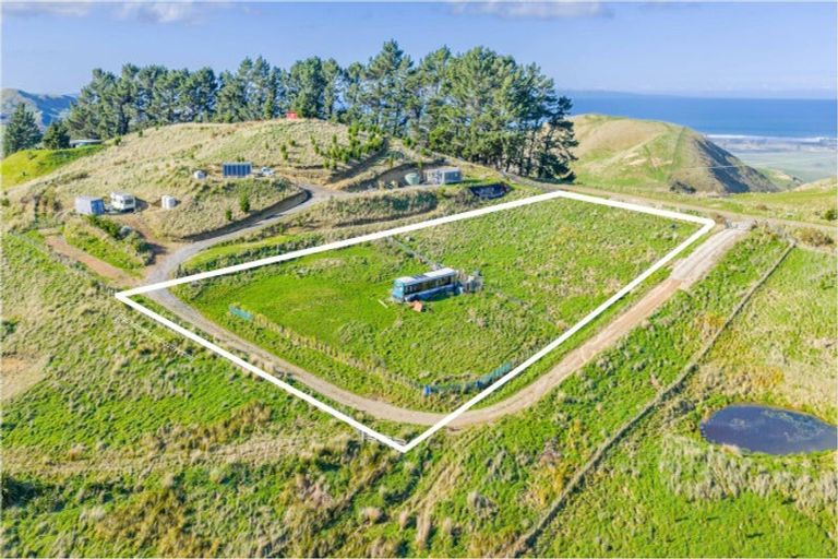 Photo of property in 668b Old Hill Road, Porangahau, 4291