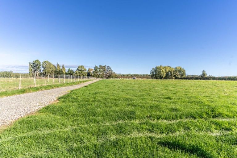 Photo of property in 335 Egerton Road, Winton, 9782