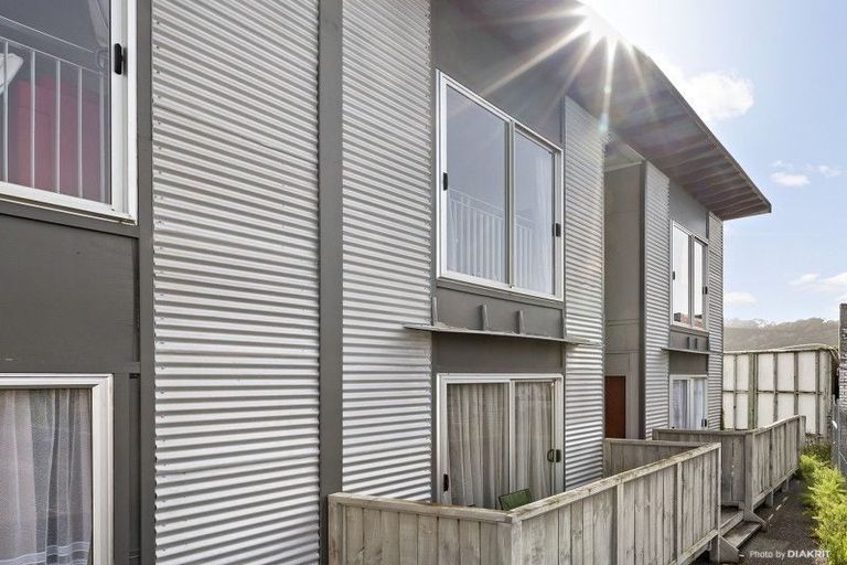 Photo of property in 9/3 Kelvin Grove, Te Aro, Wellington, 6011