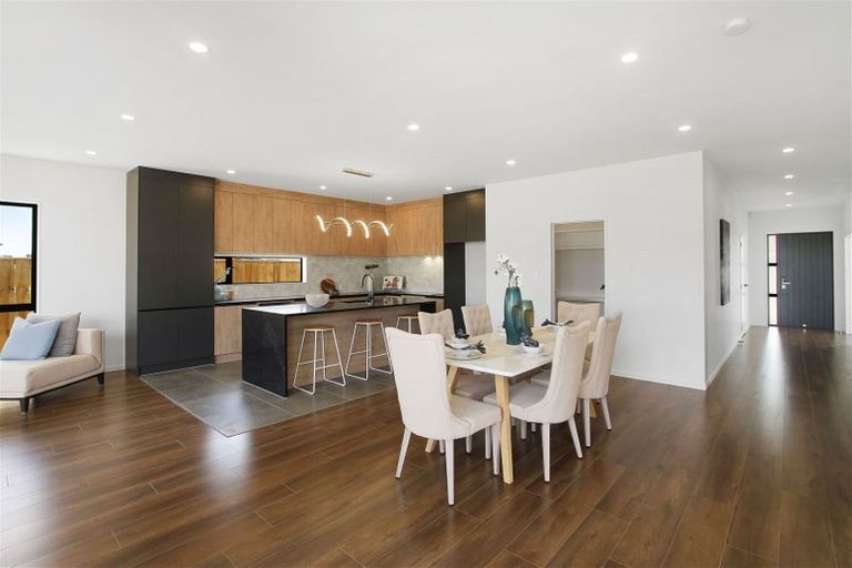 Photo of property in 13 Kaitiaki Drive, Clarks Beach, 2122