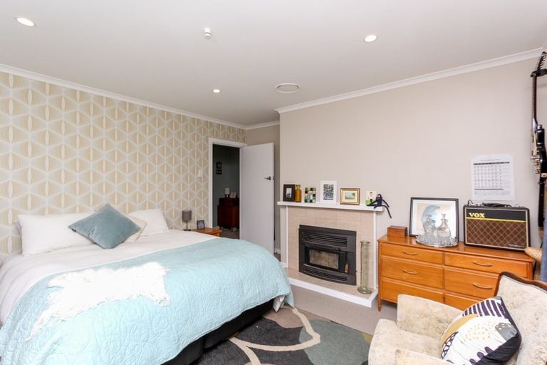 Photo of property in 61 Lismore Street, Merrilands, New Plymouth, 4312