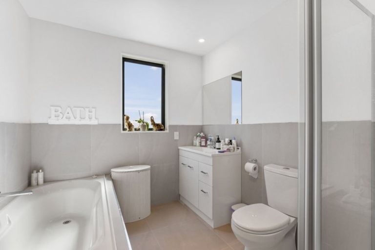 Photo of property in 6 Courage Road, Papakura, 2110