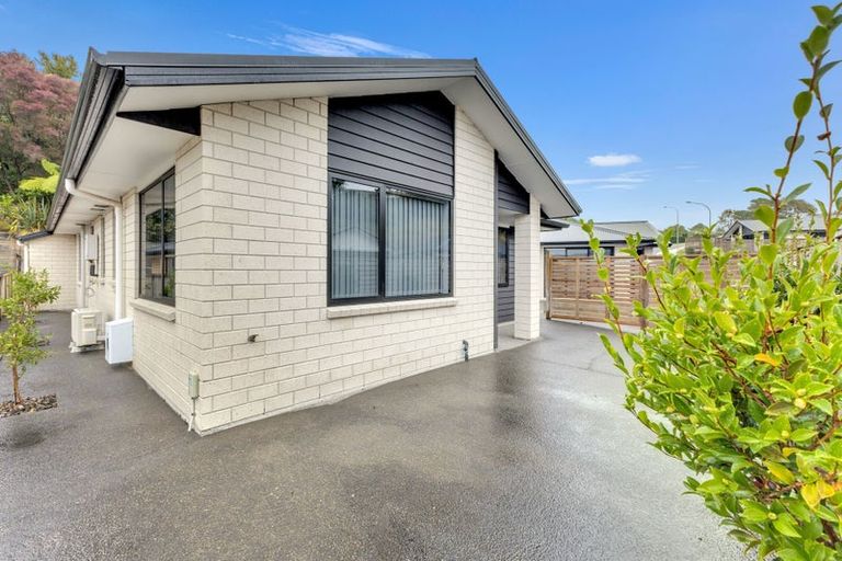 Photo of property in 8a Frederick Place, Whalers Gate, New Plymouth, 4310