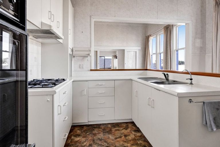 Photo of property in 6 Atea Place, Hawera, 4610