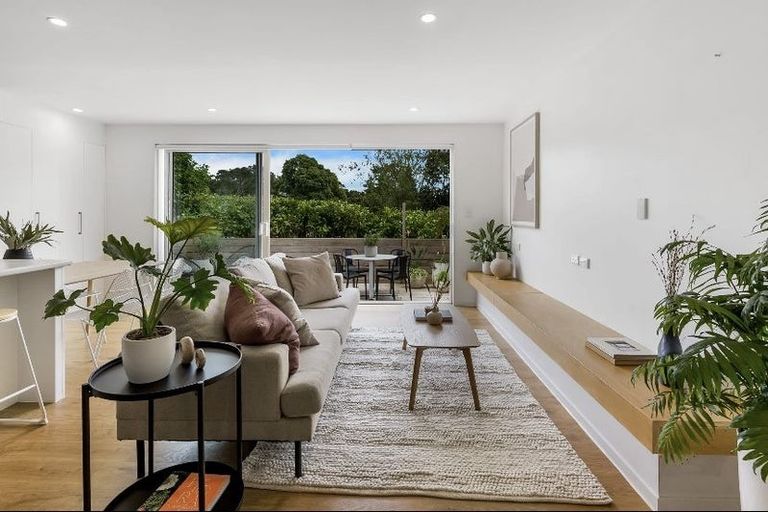 Photo of property in 77a Roseberry Avenue, Birkenhead, Auckland, 0626