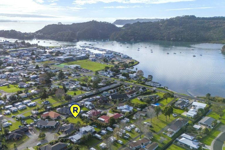 Photo of property in 23 Cobham Lane, Whitianga, 3510
