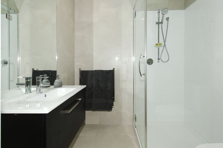 Photo of property in Frank Sargeson Apts, 501/74 Anzac Street, Takapuna, Auckland, 0622