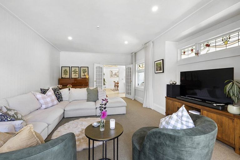 Photo of property in 8 Dorset Avenue, Westown, New Plymouth, 4310