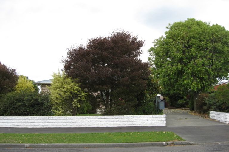 Photo of property in 60 Niven Street, Avondale, Christchurch, 8061